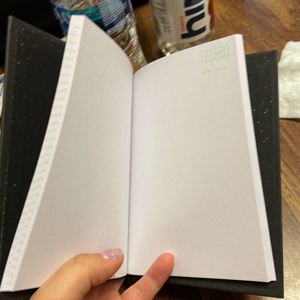 Lush Halloween Notebook Kitchen - Picture 5 of 5